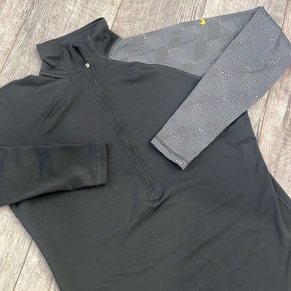 Nike Livestrong Quarter Zip Pullover- Size XL - Picture 2 of 8